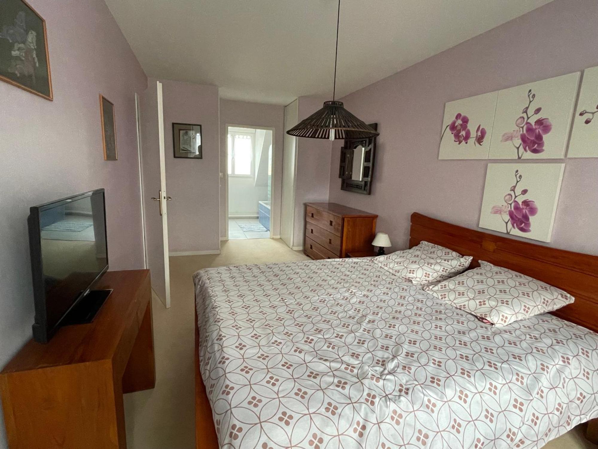 Maison Calme Et Cosy A Port-En-Bessin Pres Du Golf Et De La Mer Екстериор снимка