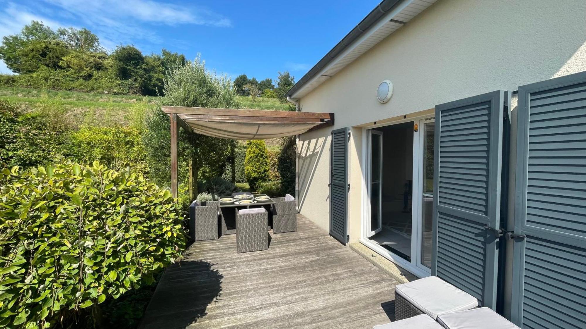 Maison Calme Et Cosy A Port-En-Bessin Pres Du Golf Et De La Mer Екстериор снимка