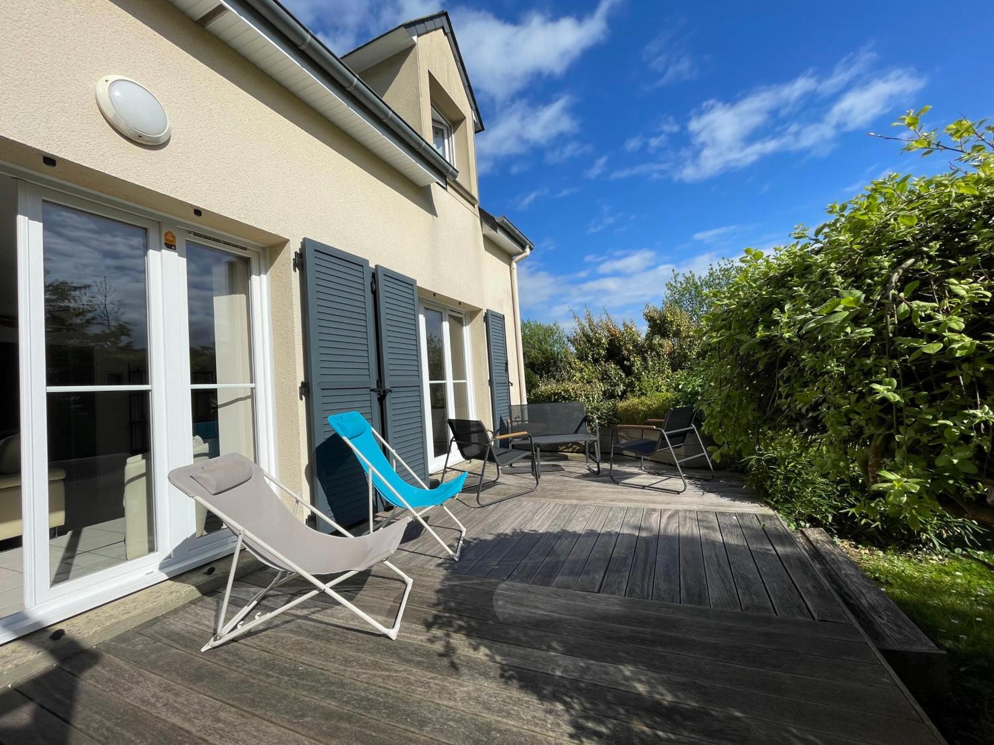 Maison Calme Et Cosy A Port-En-Bessin Pres Du Golf Et De La Mer Екстериор снимка